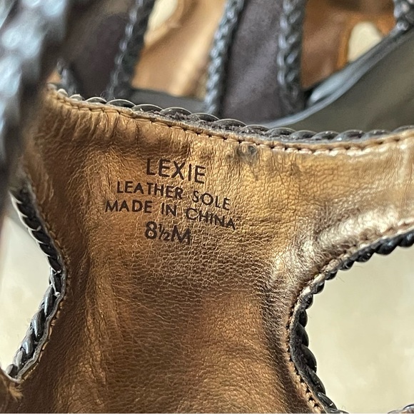 Tahari Black and Gold-Tone Cloth and Leather 4-inch Heels Size 8.5 M - Picture 8 of 9